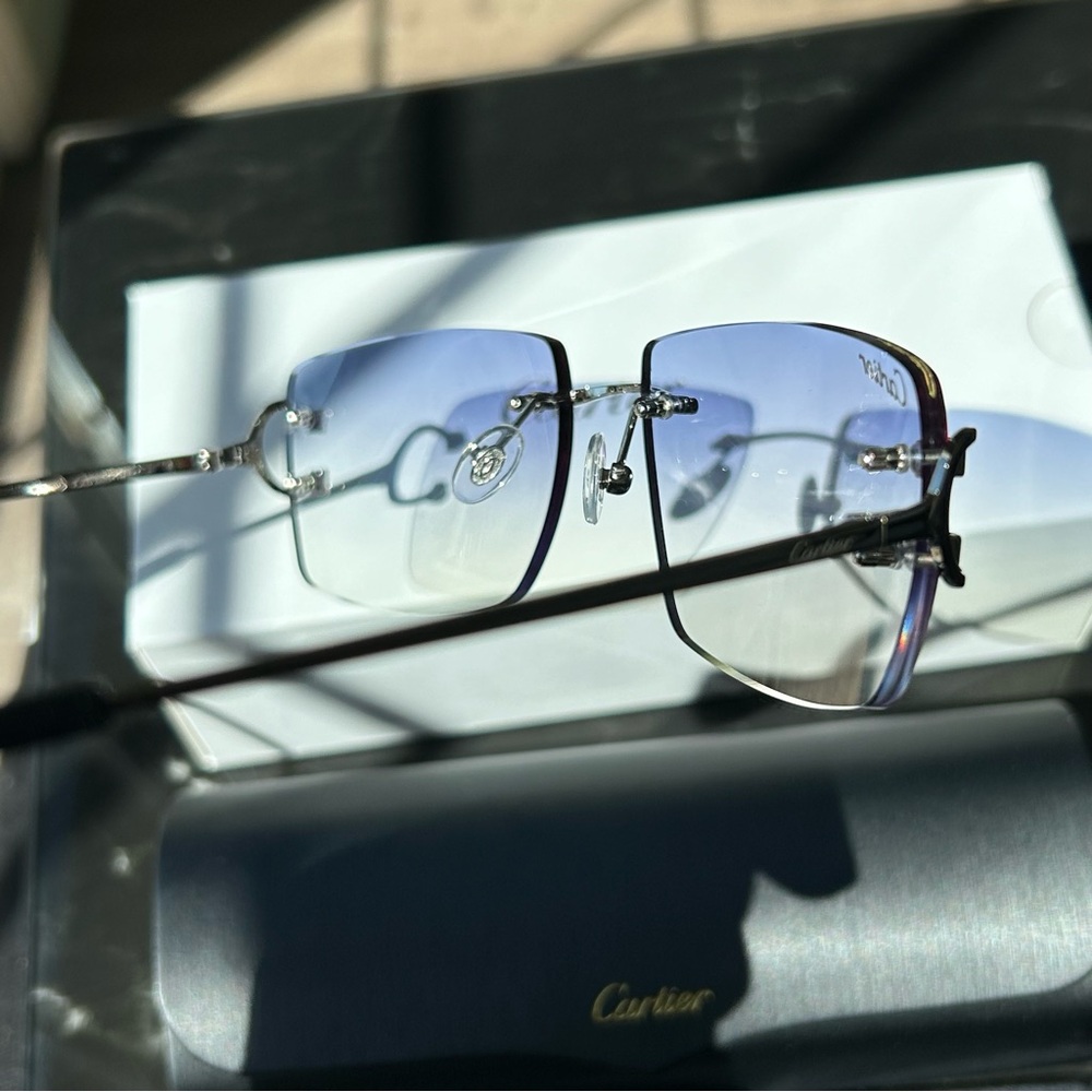 Cartier Men’s Rimless Sunglasses in Gradient Blue - Picture 4 of 9